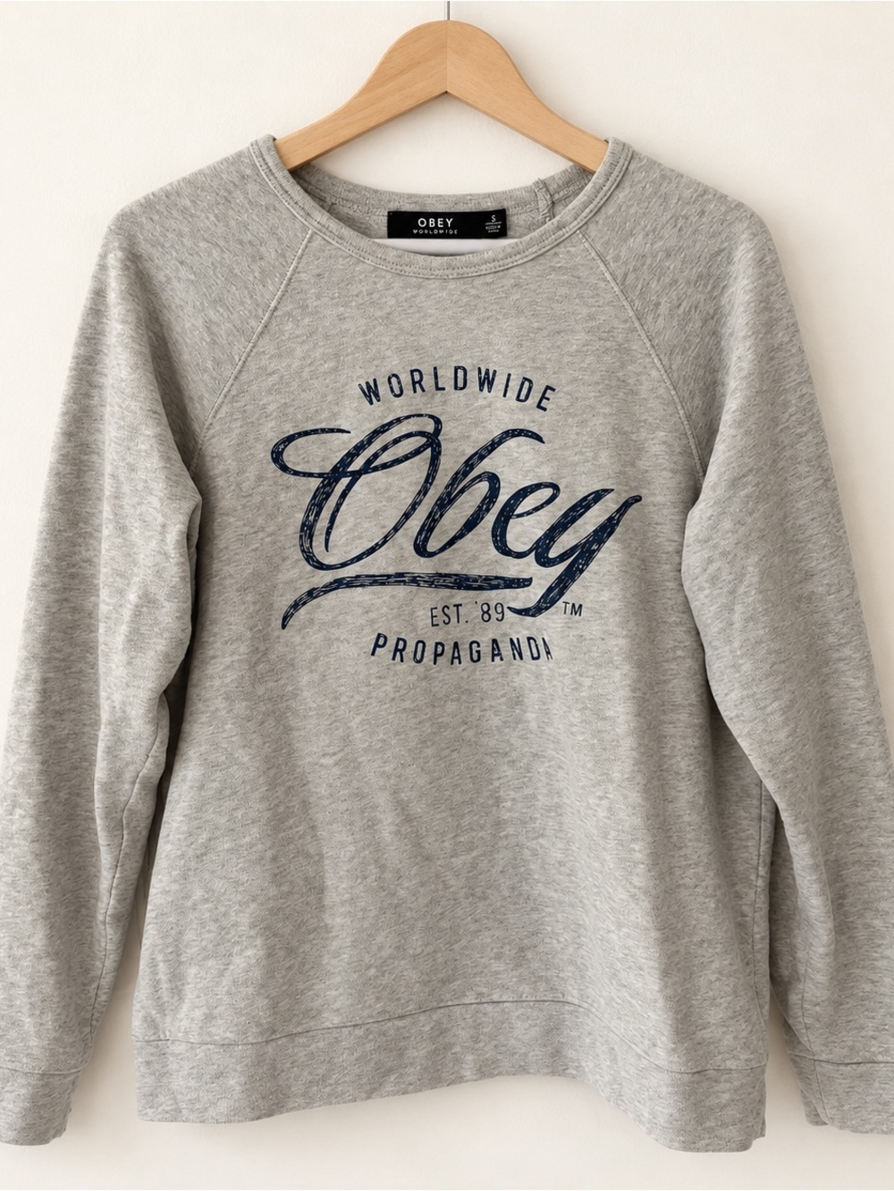 OBEY Worldwide Propaganda Gray Raglan Sweatshirt Size S